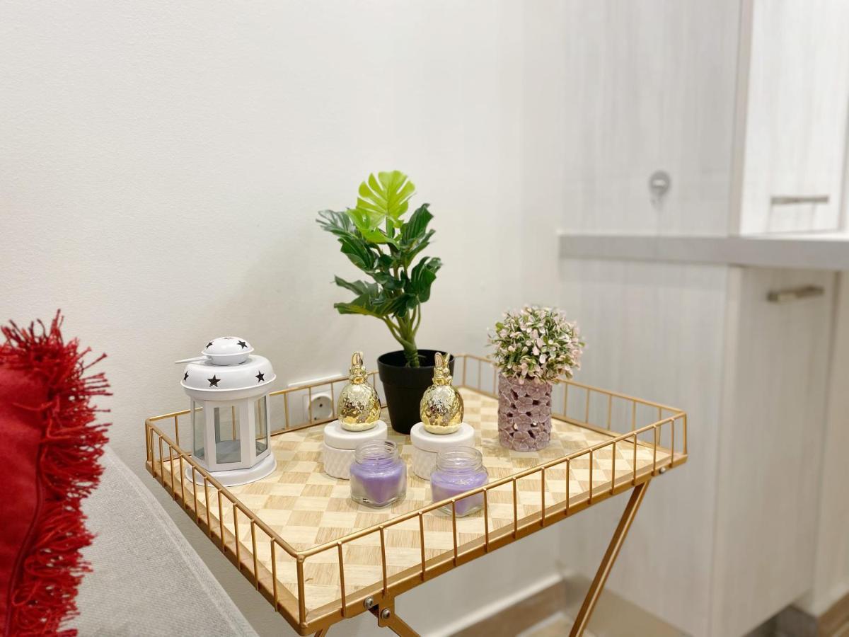 Near Acropolis New 2 Bedrooms Apt In Koukaki アテネ エクステリア 写真